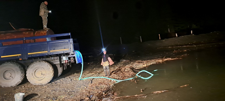 Пополнение новых партий мальков в Колымский водораздел