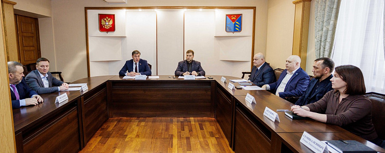 Николай Ежов обсудил с колымскими рыбопромышленниками ключевые вызовы отрасли