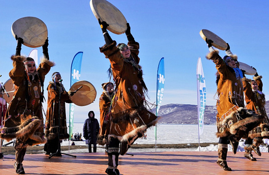 Подготовка к фестивалю зимней рыбалки «Клёвая Колыма»
